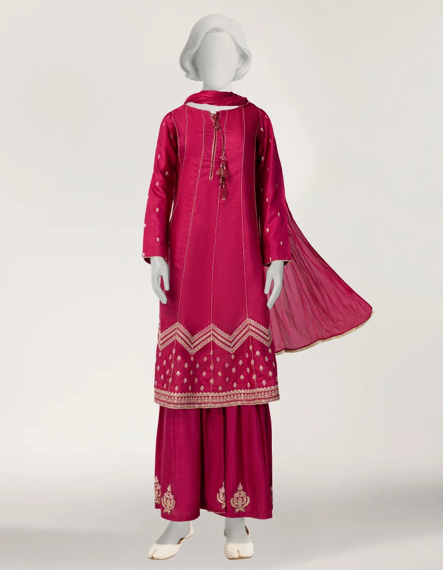 NEW ARRIVALS TEEN GIRLS