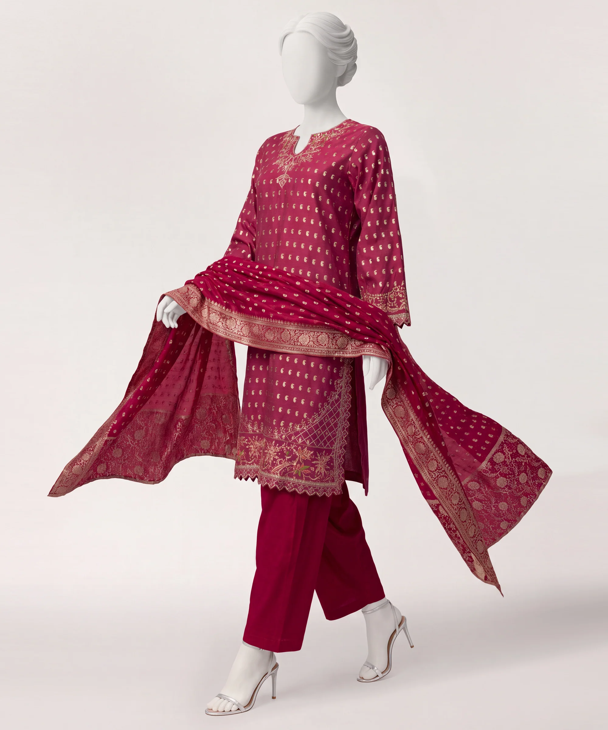 NEW ARRIVALS WOMEN